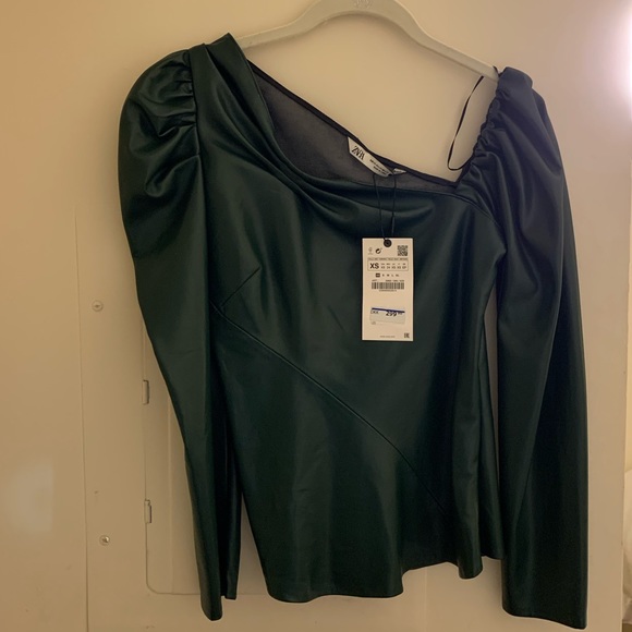 Zara Dark Green Asymmetric Top - Picture 2 of 4
